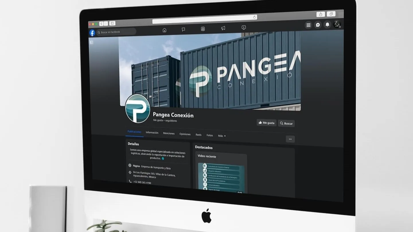 Página de Facebook de Pangea Conexión en un monitor.